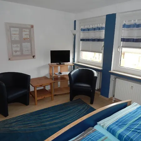 Ferienwohnung In Ruhiger Lage Mit Dachterrasse *
